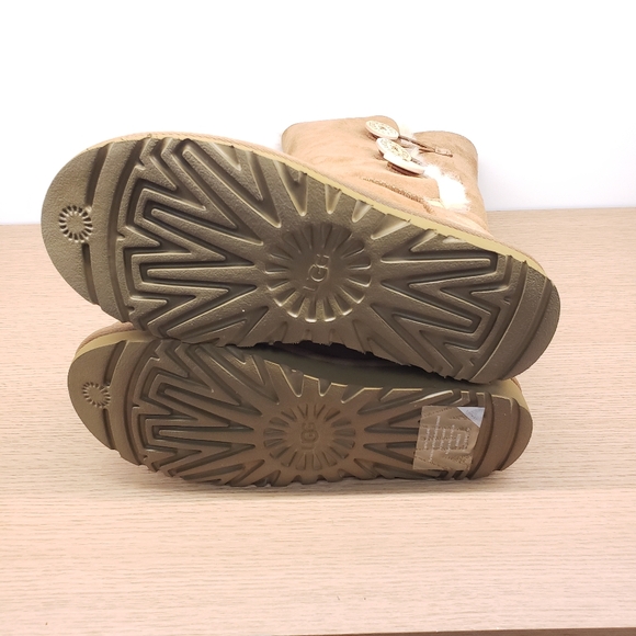 Bailey Button Triplet II Boot Chestnut - Picture 5 of 9